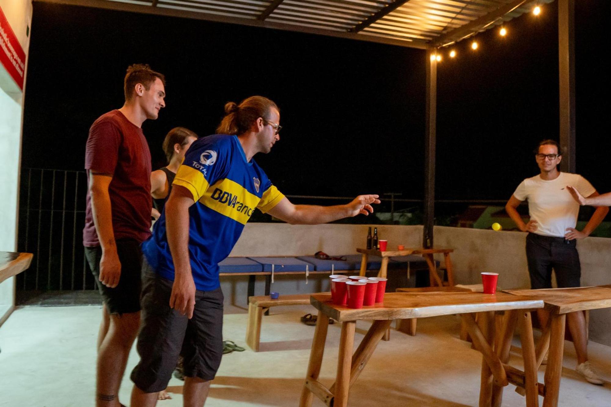 New Friends Hostel & Bar Adults Only Вальядолід Екстер'єр фото